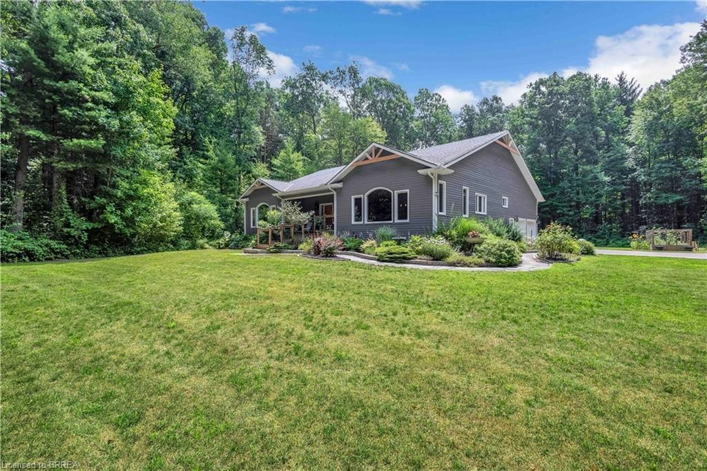 156 St Johns Road W, Norfolk County, ON, N3Y 4K5