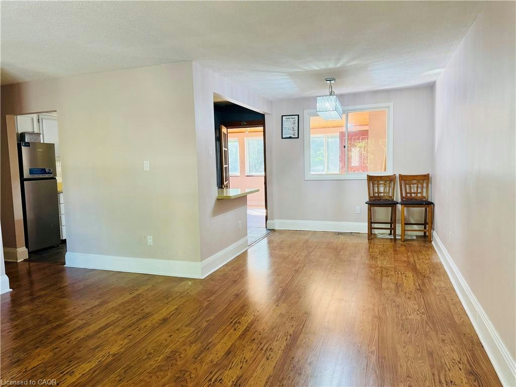 46 Greyfriar Drive, Hamilton, ON, L9C 4S2 - 3