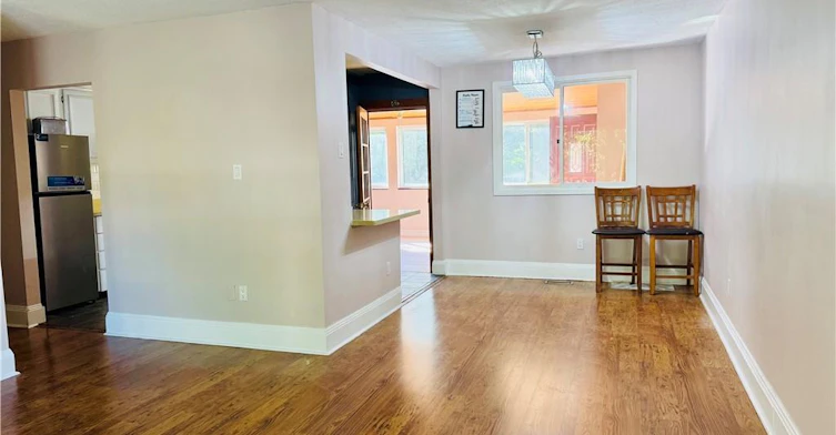 46 Greyfriar Drive, Hamilton, ON, L9C 4S2 - 3