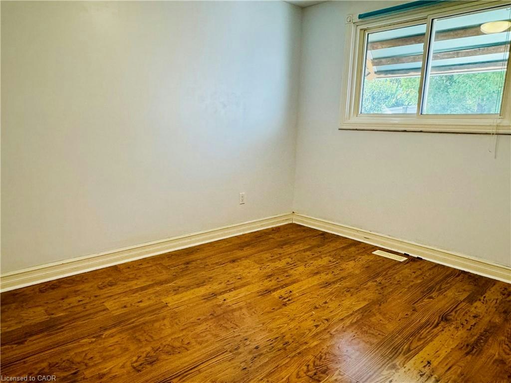 46 Greyfriar Drive, Hamilton, ON, L9C 4S2 - 5