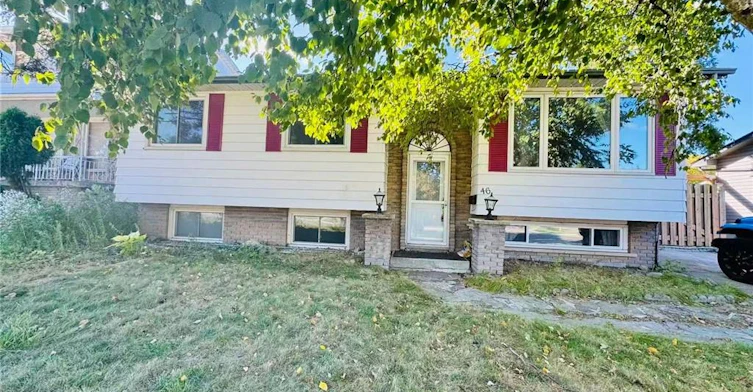 46 Greyfriar Drive, Hamilton, ON, L9C 4S2