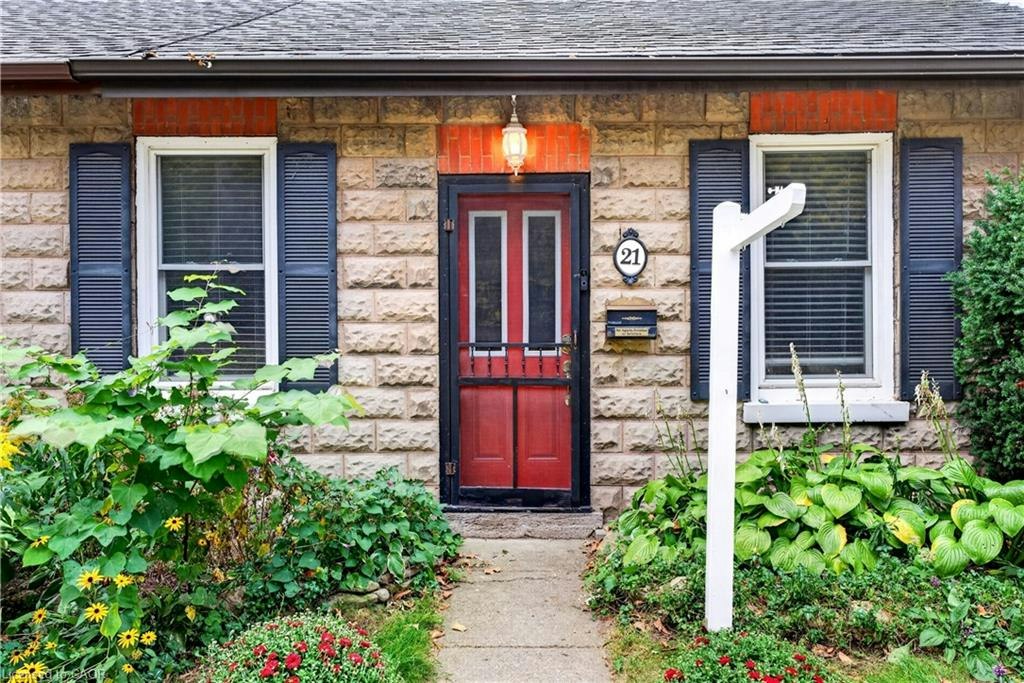 21 Brock Street N, Hamilton, ON, L9H 3A6