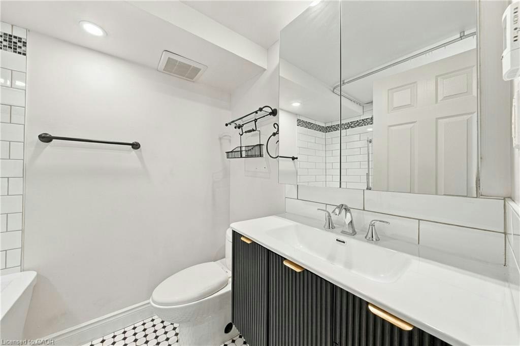 433 Belvenia Road, Burlington, ON, L7L 1T2 - 11