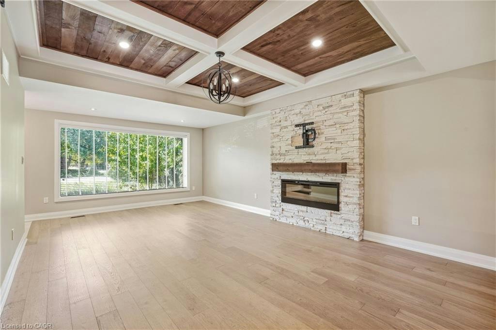 MAIN-707 King Road, Burlington, ON, L7T 3K5 - 4