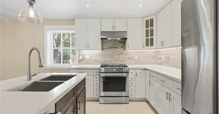 MAIN-707 King Road, Burlington, ON, L7T 3K5 - 9