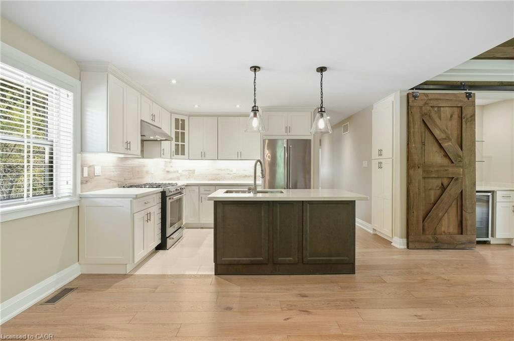 MAIN-707 King Road, Burlington, ON, L7T 3K5 - 8