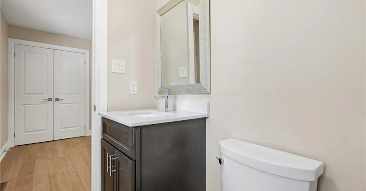 MAIN-707 King Road, Burlington, ON, L7T 3K5 - 16