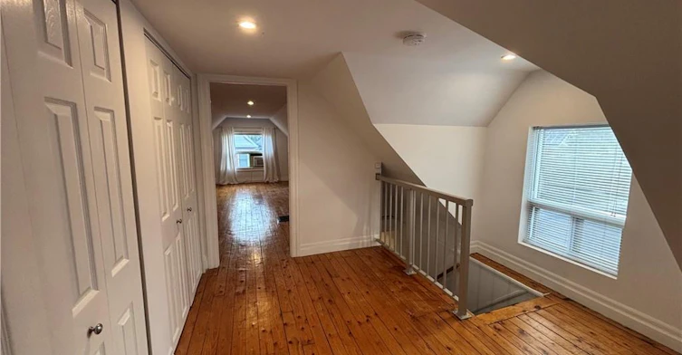 2 (UPPER LEVEL)-300 Bold Street, Hamilton, ON, L8P 1W4 - 13