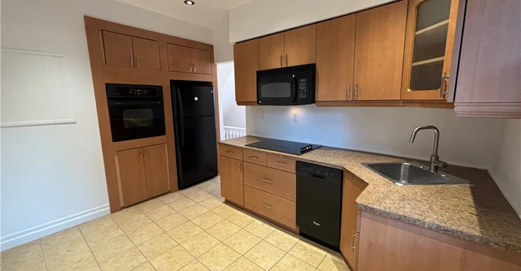 2 (UPPER LEVEL)-300 Bold Street, Hamilton, ON, L8P 1W4 - 4