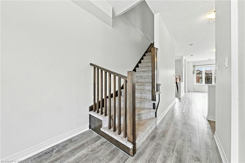 94 Laguna Village Crescent, Hamilton, ON, L0R 1P0 - 11