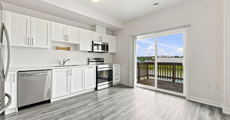 94 Laguna Village Crescent, Hamilton, ON, L0R 1P0 - 7