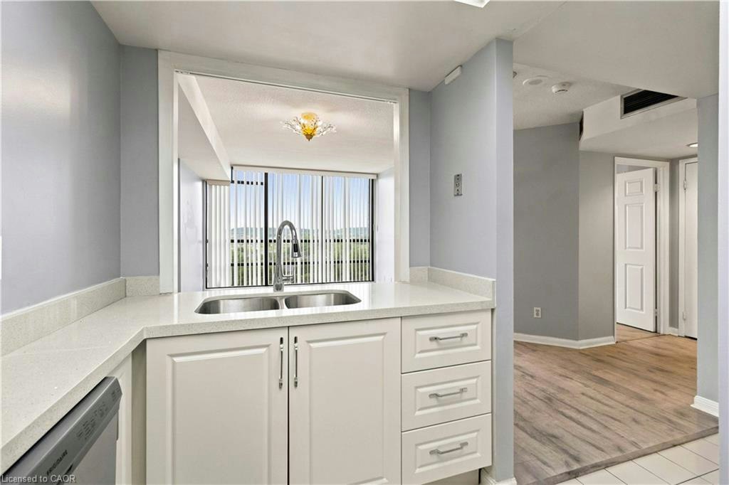 901-45 Kingsbridge Garden Circle, Mississauga, ON, L5R 3K4 - 11