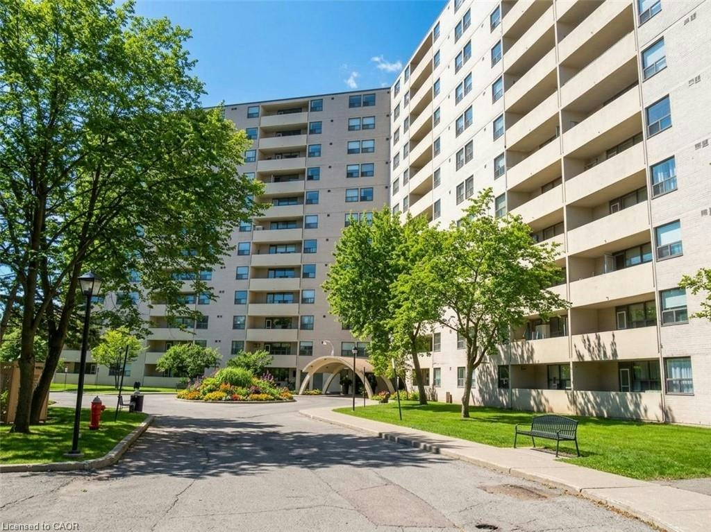 209-700 Dynes Road, Burlington, ON, L7N 3M2 - 2