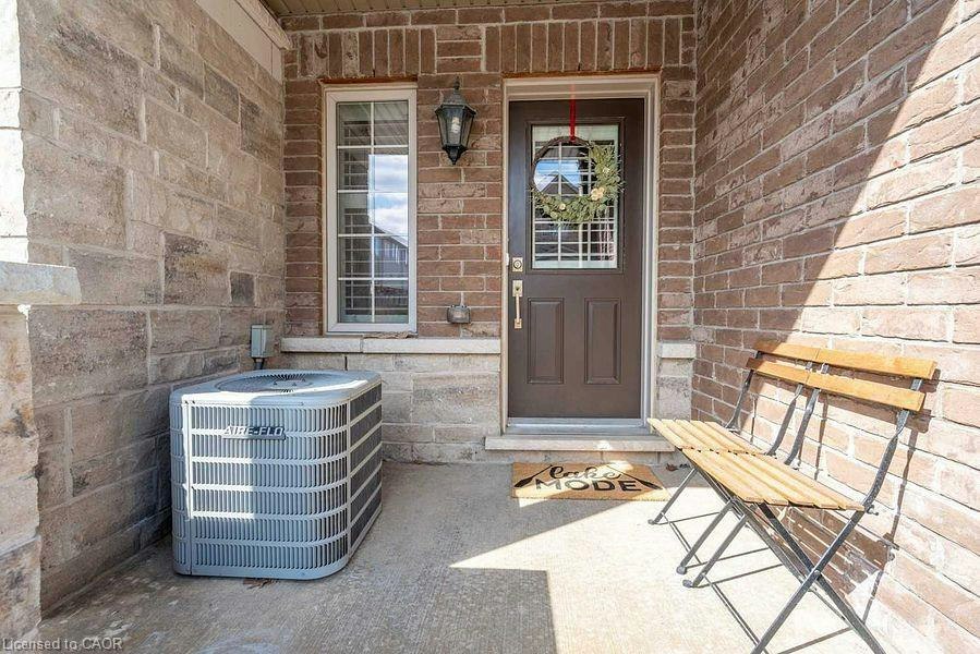 51-515 Winston Road, Grimsby, ON, L3M 0C8 - 2