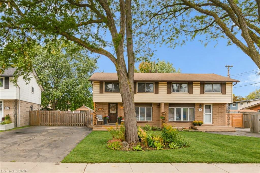 10 Goldfinch Road, Hamilton, ON, L9A 3W7