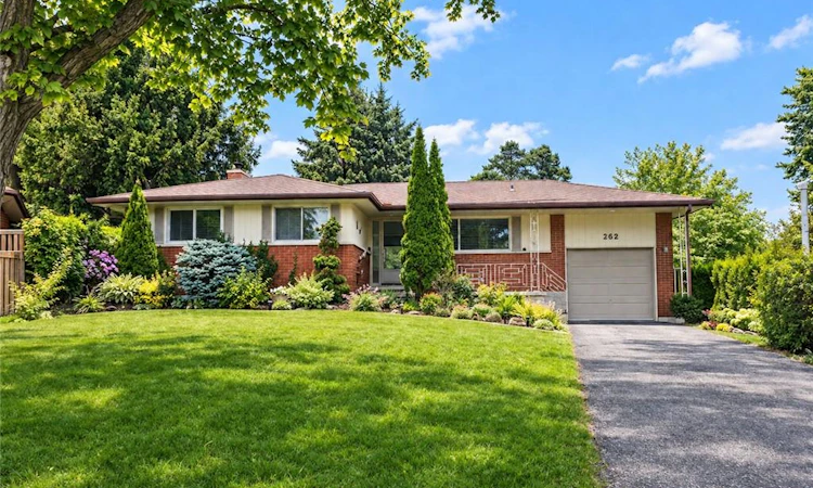 262 Carlaw Place
