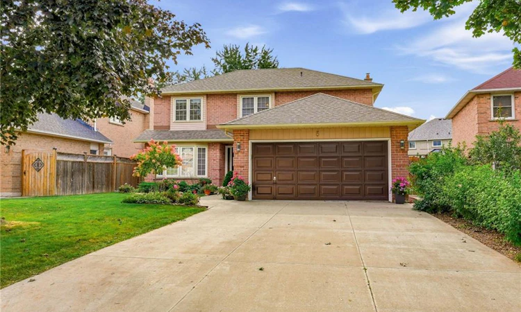 5 Michelle Drive