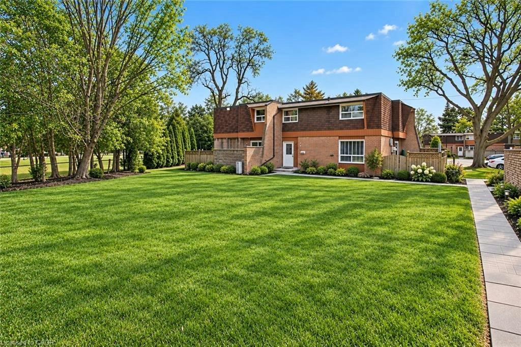 4-661 Francis Road, Burlington, ON, L7T 3X6