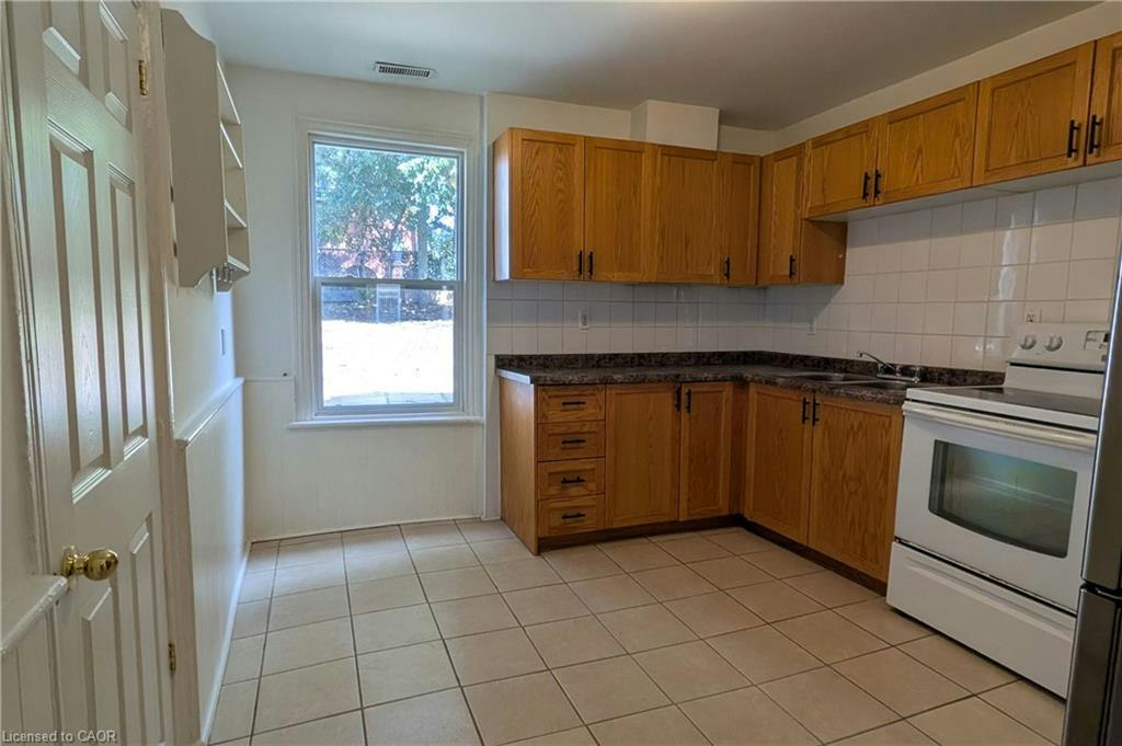 12 Nelson Street, Hamilton, ON, L8P 1G3 - 6