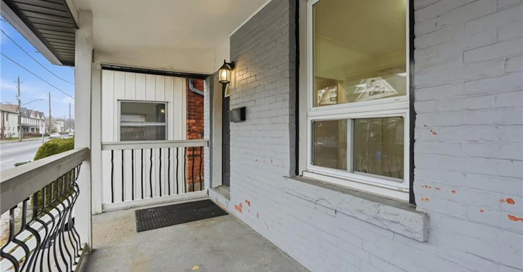 39 Burlington Street E, Hamilton, ON, L8L 4G3 - 3