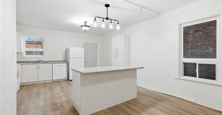 39 Burlington Street E, Hamilton, ON, L8L 4G3 - 9