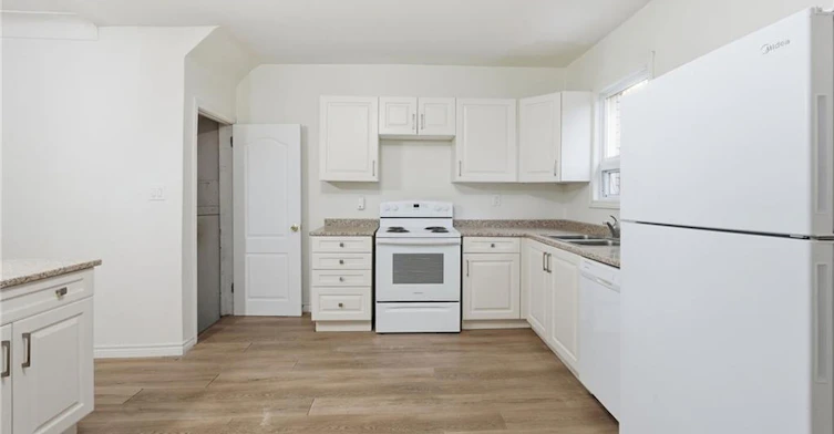 39 Burlington Street E, Hamilton, ON, L8L 4G3 - 10