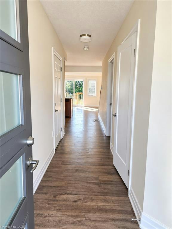 28 Nieson Street, Cambridge, ON, N1R 1A3 - 2