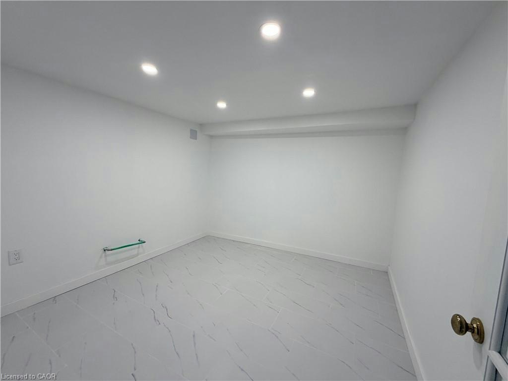 BSMT-804 St Clair Avenue W, Toronto, ON, M6C 1B6 - 8