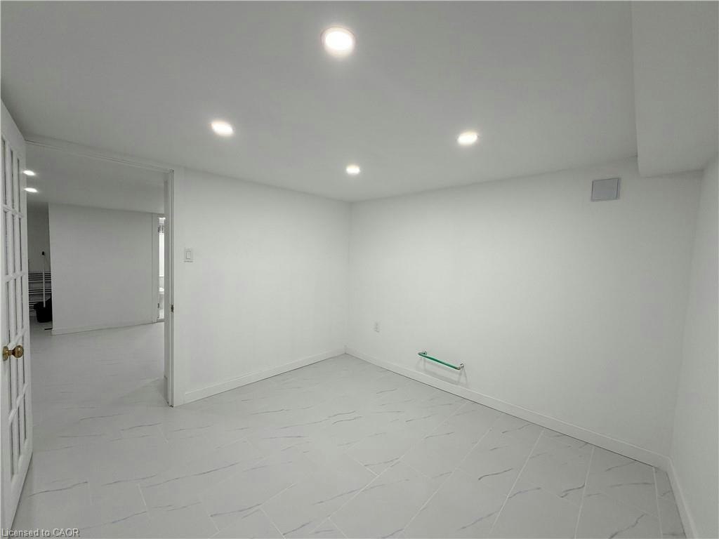 BSMT-804 St Clair Avenue W, Toronto, ON, M6C 1B6 - 10