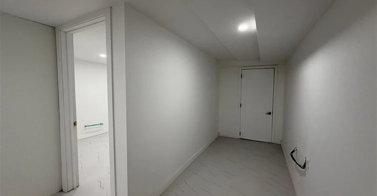BSMT-804 St Clair Avenue W, Toronto, ON, M6C 1B6 - 13