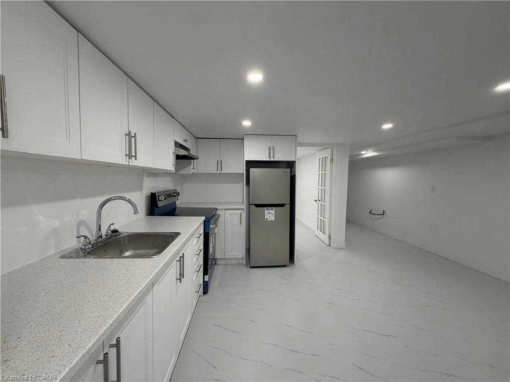 BSMT-804 St Clair Avenue W, Toronto, ON, M6C 1B6 - 7