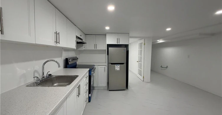 BSMT-804 St Clair Avenue W, Toronto, ON, M6C 1B6 - 7