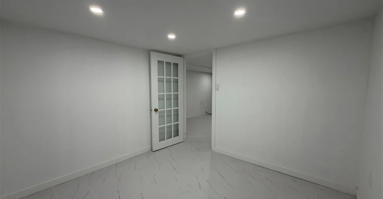BSMT-804 St Clair Avenue W, Toronto, ON, M6C 1B6 - 12