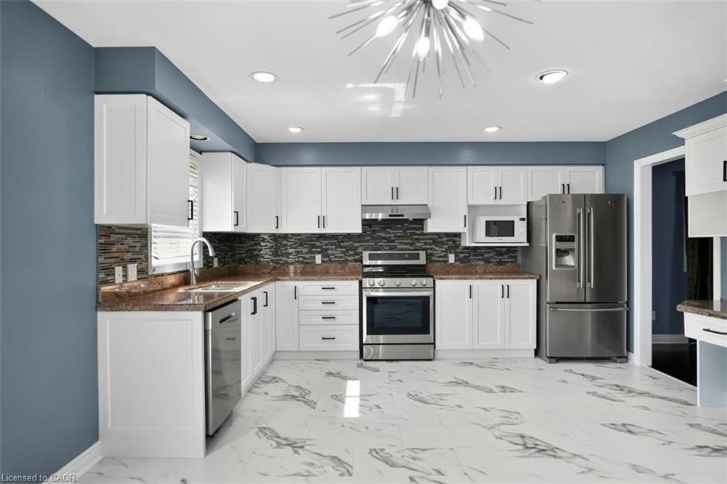 19 Konstantine Court, Hamilton, ON, L9B 2T3 - 11