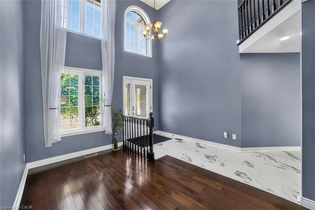 19 Konstantine Court, Hamilton, ON, L9B 2T3 - 8