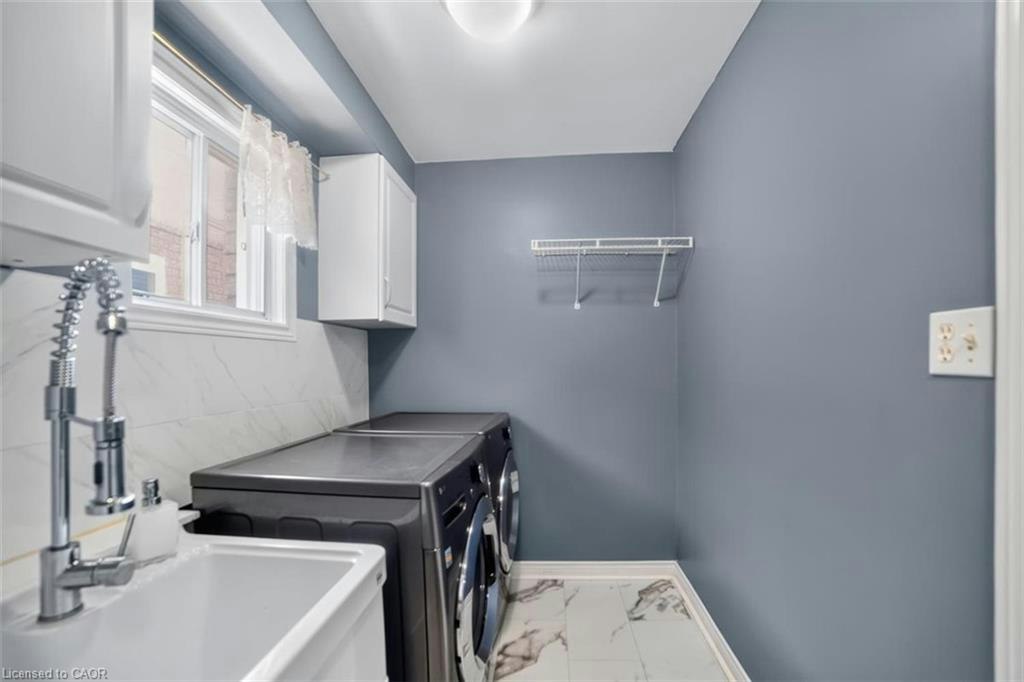 19 Konstantine Court, Hamilton, ON, L9B 2T3 - 30