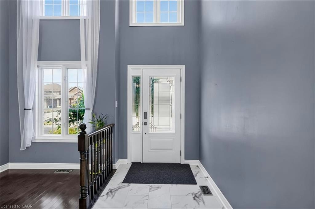 19 Konstantine Court, Hamilton, ON, L9B 2T3 - 5