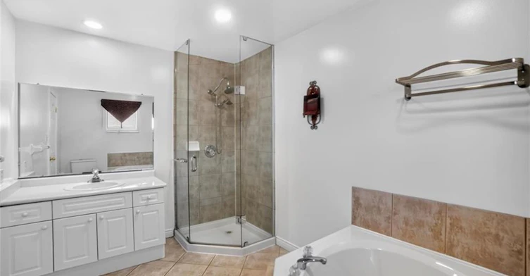 19 Konstantine Court, Hamilton, ON, L9B 2T3 - 25