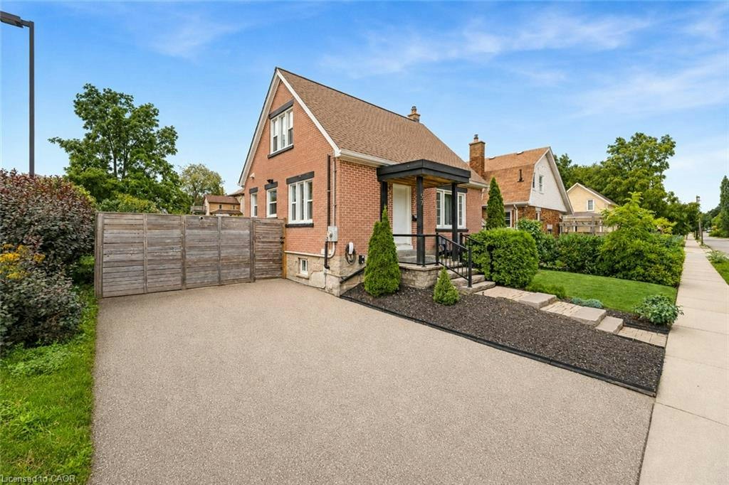 57 Peppler Street, Waterloo, ON, N2J 3C7