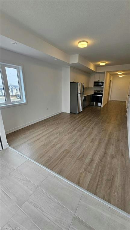J2-40 Palace Street, Kitchener, ON, N2E 3R9 - 3
