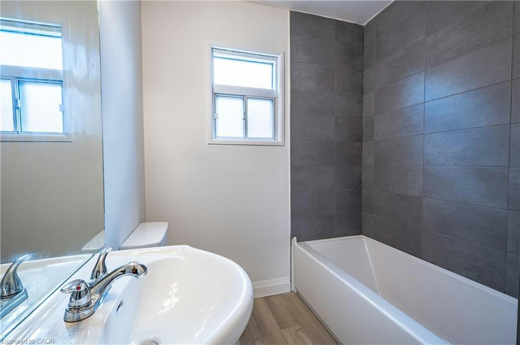 150 Beland Avenue S, Hamilton, ON, L8K 3T6 - 15