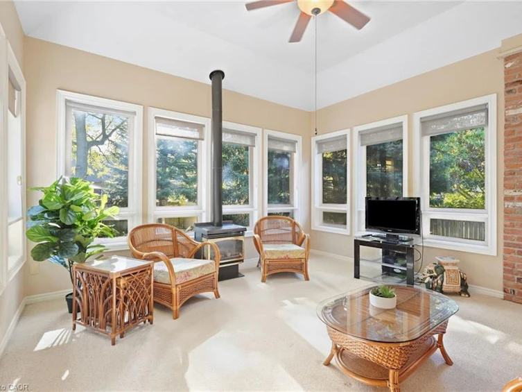 4 Summit Drive, Hamilton, ON, L8B 0E4 - 18