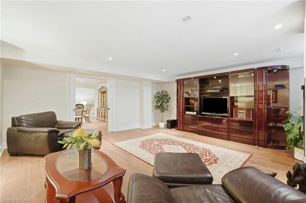 4 Summit Drive, Hamilton, ON, L8B 0E4 - 38