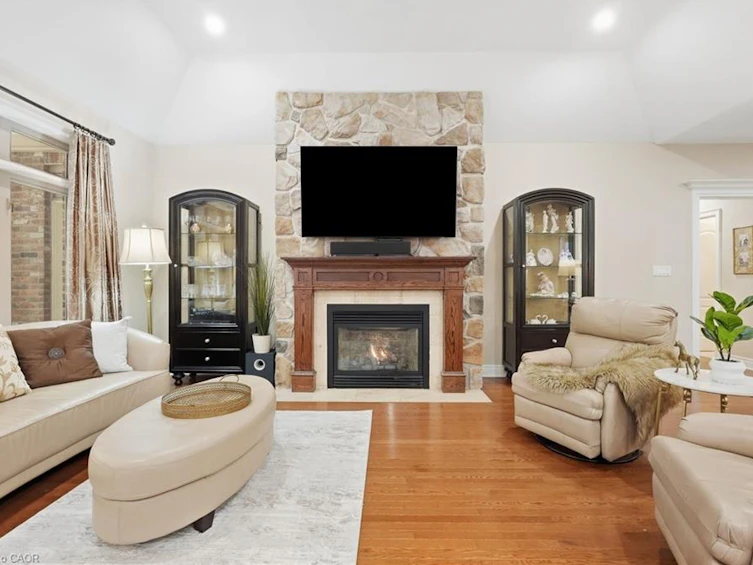 4 Summit Drive, Hamilton, ON, L8B 0E4 - 6