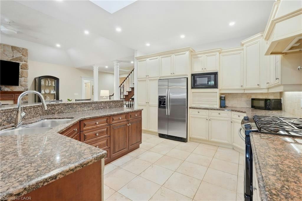 4 Summit Drive, Hamilton, ON, L8B 0E4 - 12