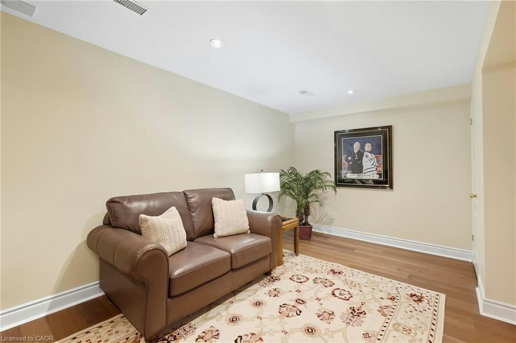 4 Summit Drive, Hamilton, ON, L8B 0E4 - 33