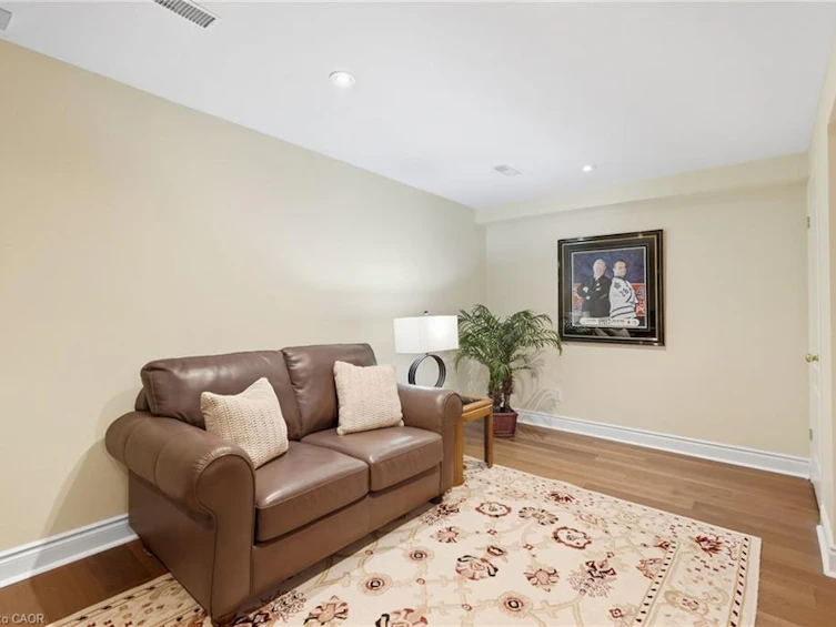 4 Summit Drive, Hamilton, ON, L8B 0E4 - 33