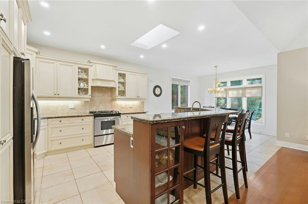 4 Summit Drive, Hamilton, ON, L8B 0E4 - 10
