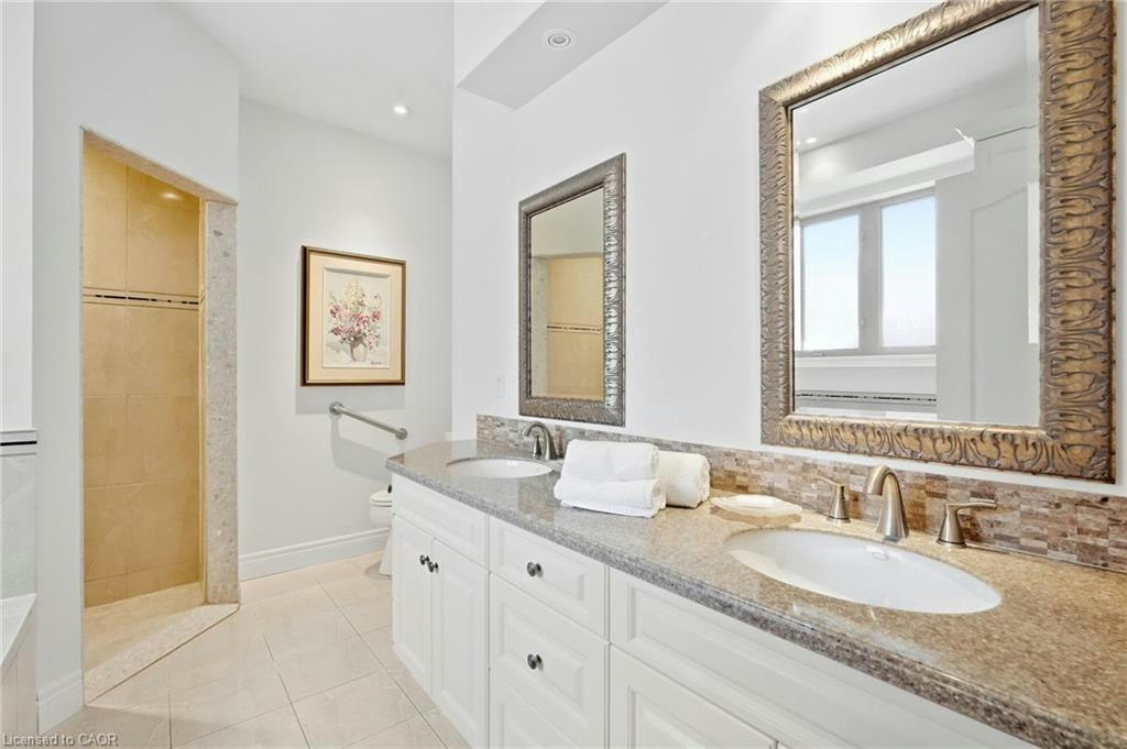 4 Summit Drive, Hamilton, ON, L8B 0E4 - 23