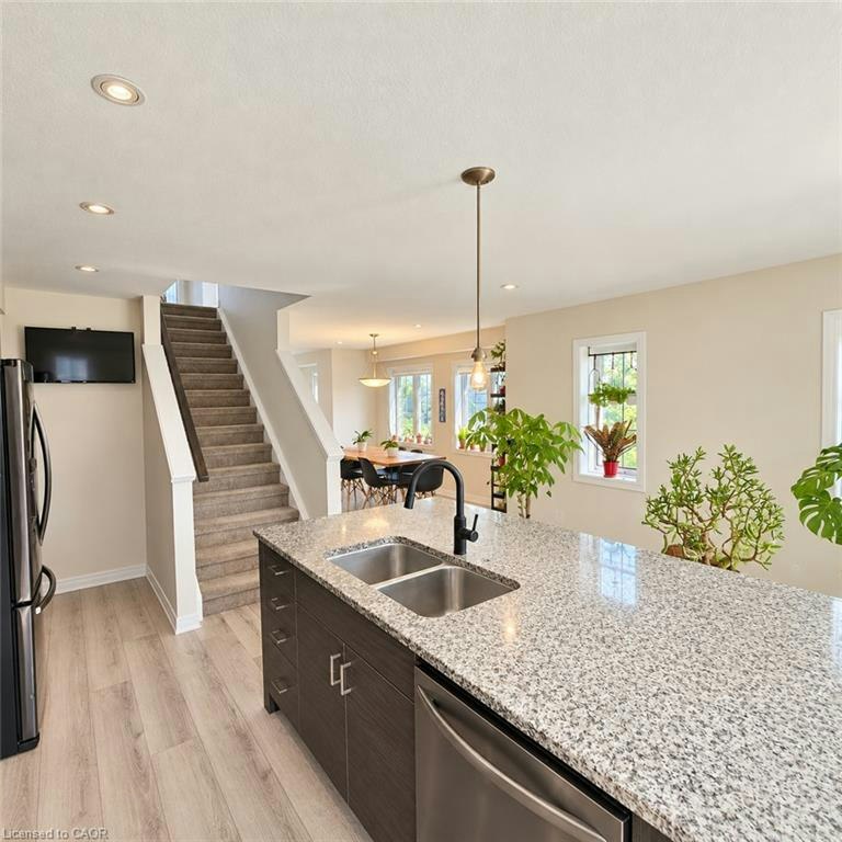 17-311 Woolwich Street, Waterloo, ON, N2K 0H4 - 8